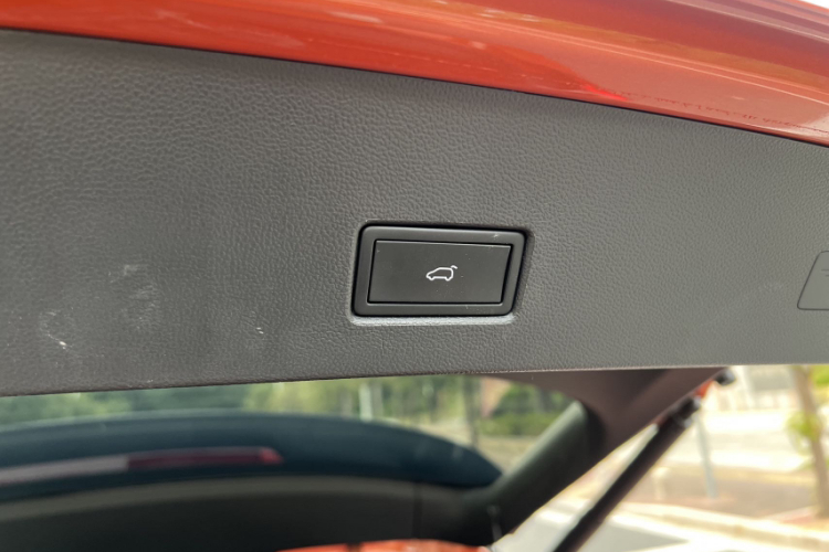 T-Roc 2018 car image #11