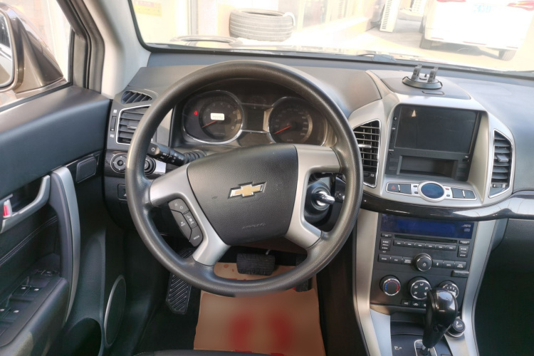 Chevrolet Captiva 2016 car image #11