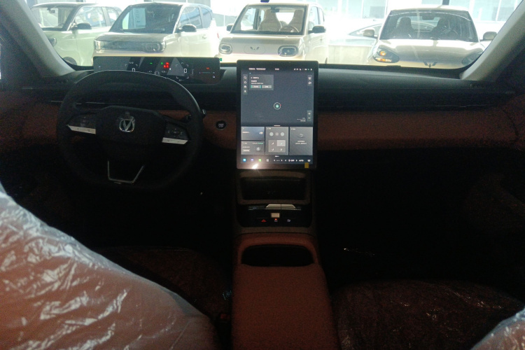 Changan EadoPHEV 2025 immagine di auto #11