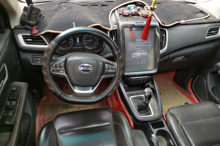 SWM X7 2017 imagem de carro #11