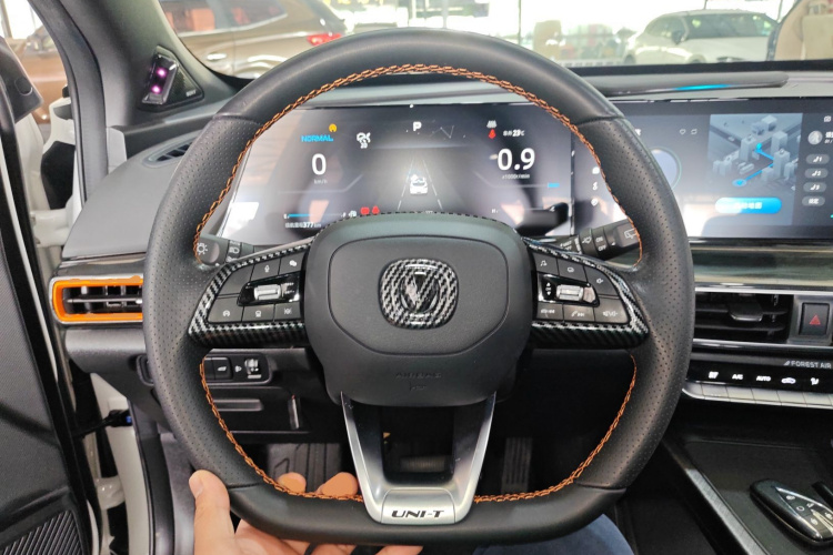 Changan UNI-T 2022 car image #11
