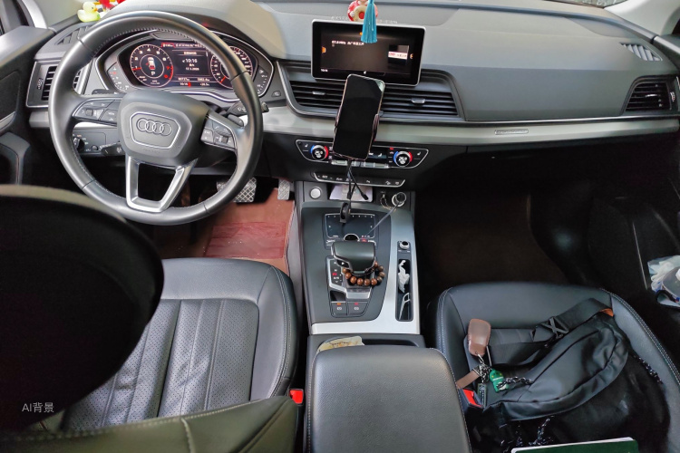 Audi Q5L 2020 #11 Audi Q5L 2020 car image #11