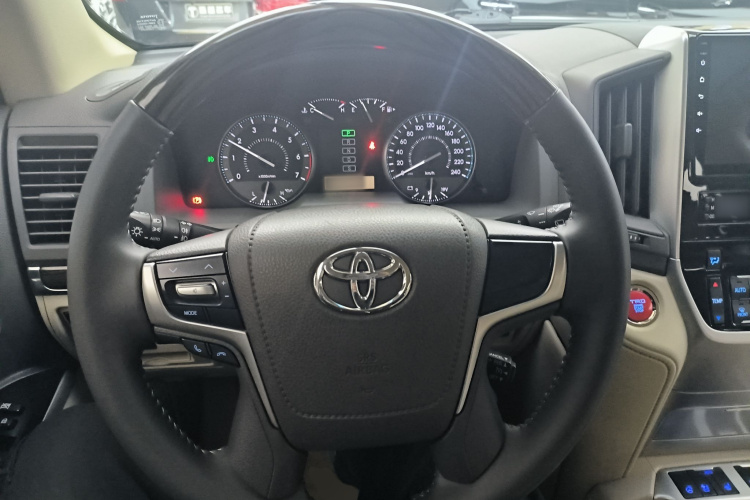 Toyota 2019 car image #11