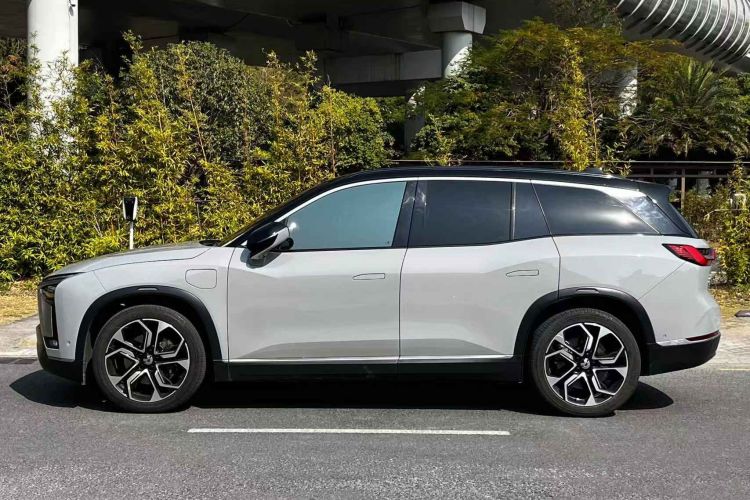 NIO ES8 2021 car image #11