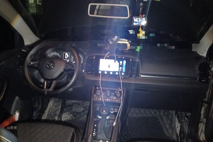 Skoda Karoq 2019 изображение автомобиля #11