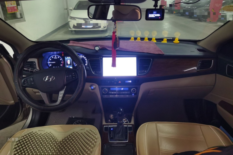 Hyundai Mistra 2015 car image #11