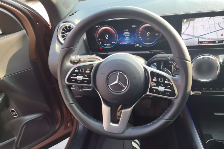 Mercedes-Benz EQA Class 2023 صورة سيارة #11