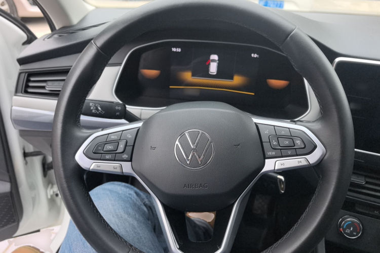 Volkswagen Bora 2023 car image #11