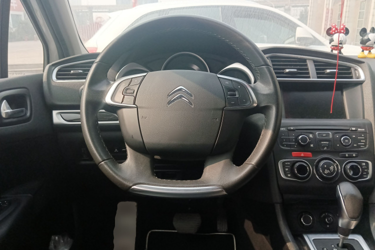 Citroen C4L 2015 car image #11