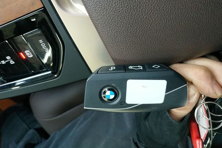 BMW iX 2023 #11 BMW iX 2023 car image #11