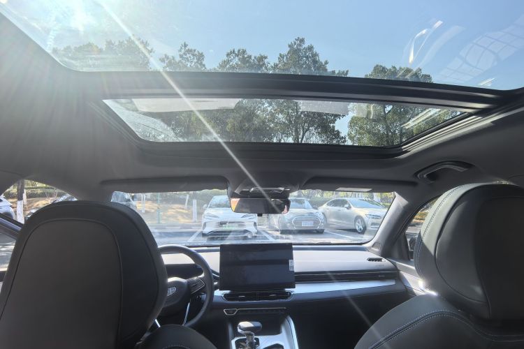Preface 2025 immagine di auto #11