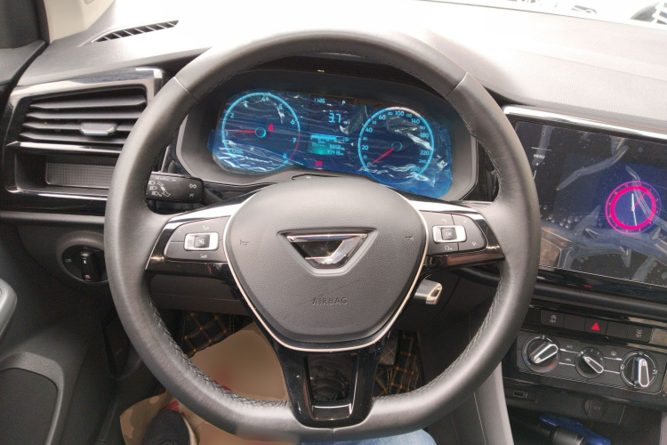 VS5 2019 car image #11