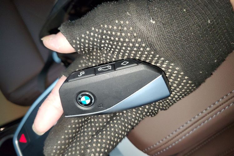 BMW iX1 2024 صورة سيارة #11