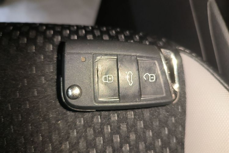 Tacqua 2025 car image #11