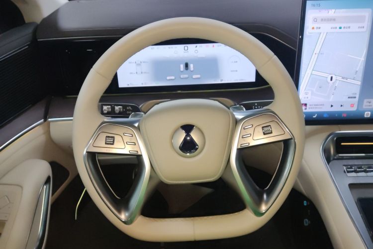 Denza N9 2025 #11 Denza N9 2025 car image #11