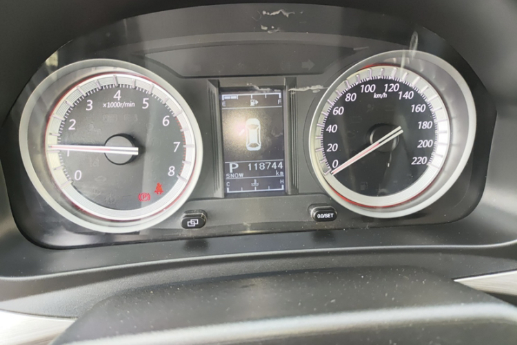 Forthing JOYEAR X5 2017 imagen de coche #11