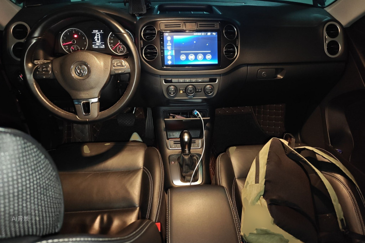 Volkswagen Tiguan 2016 imagem de carro #11