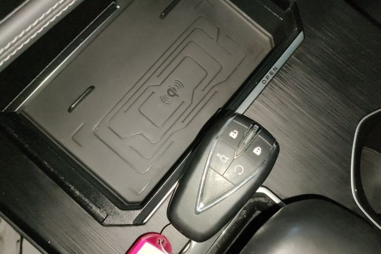 Changan UNI-K iDD 2023 car image #11