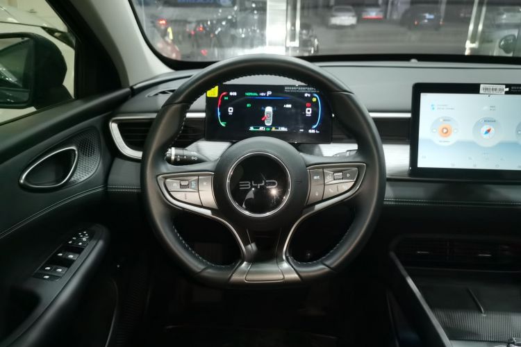 BYD Seal 05 DM-i 2025 #11 BYD Seal 05 DM-i 2025 car image #11