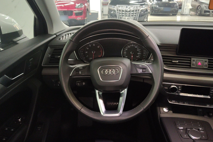 Audi Q5L 2019 #11 Audi Q5L 2019 car image #11