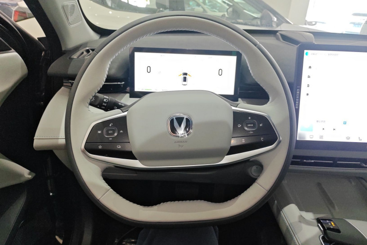 Changan UNI-Z PHEV 2025 #11 Changan UNI-Z PHEV 2025 car image #11