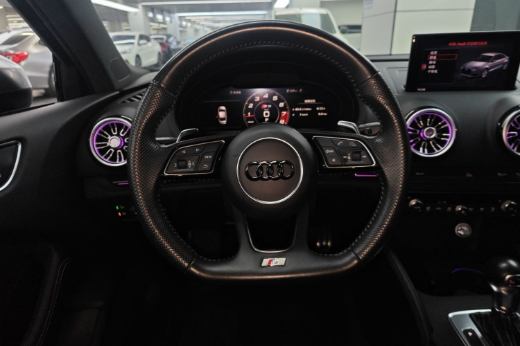 Audi S3 2018 صورة سيارة #11
