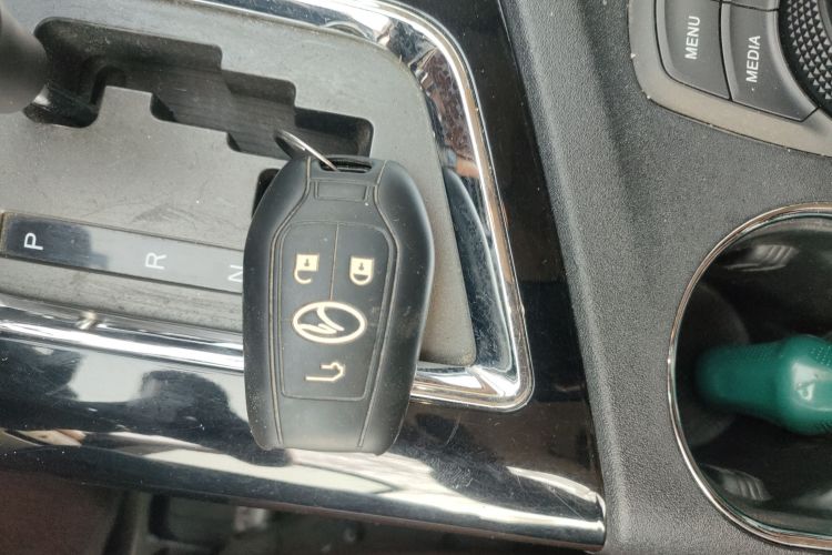 Soueast DX7 2016 #11 Soueast DX7 2016 car image #11