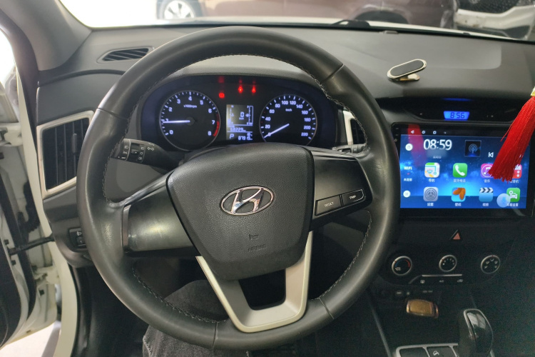 Hyundai ix25 2016 car image #11