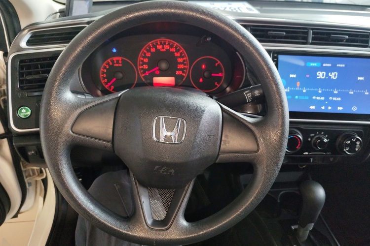 Honda Greiz 2016 صورة سيارة #11