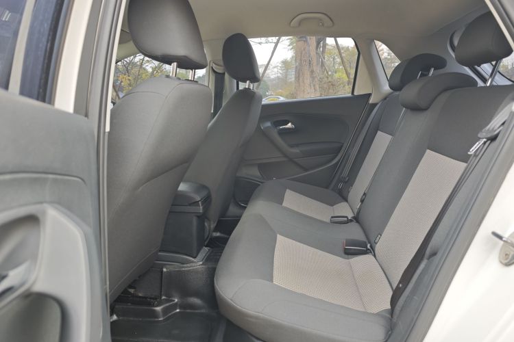 Polo 2016 car image #11