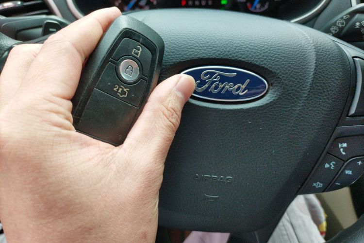 Ford Edge 2018 car image #11