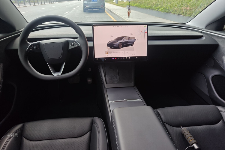 Tesla Model 3 2024 car image #11
