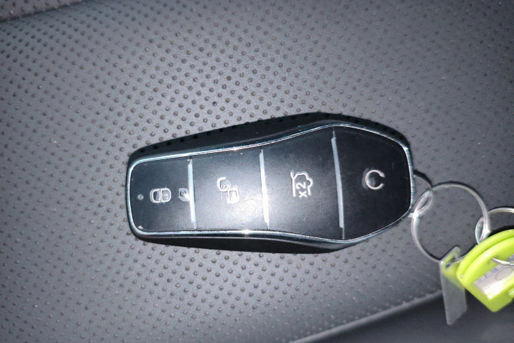 BYD Han 2024 car image #11