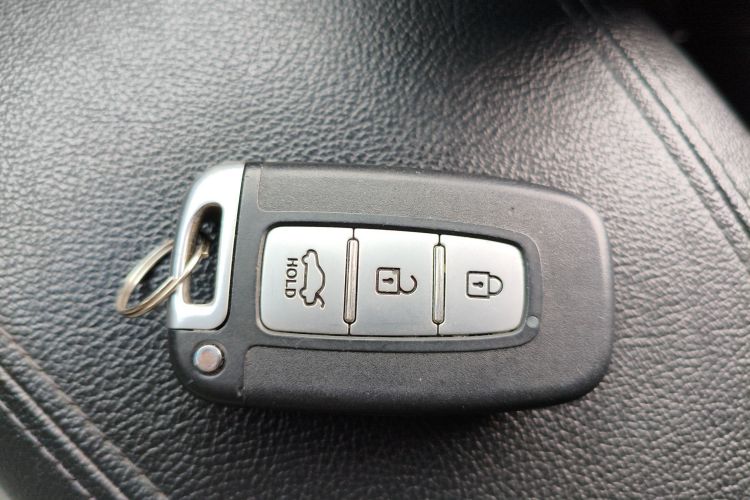 Hyundai Sonata 2014 car image #11