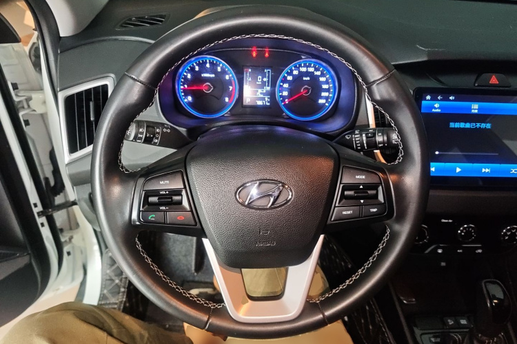 Hyundai ix25 2017 car image #11
