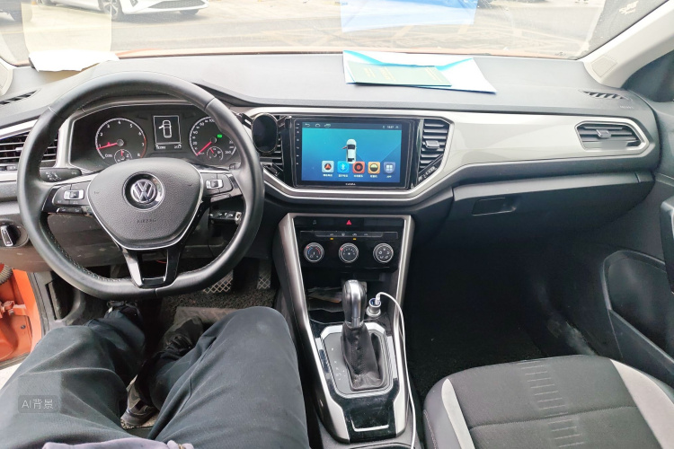 T-Roc 2018 car image #11