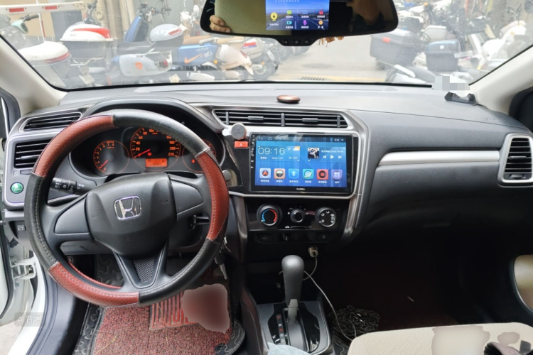 Honda Greiz 2018 car image #11