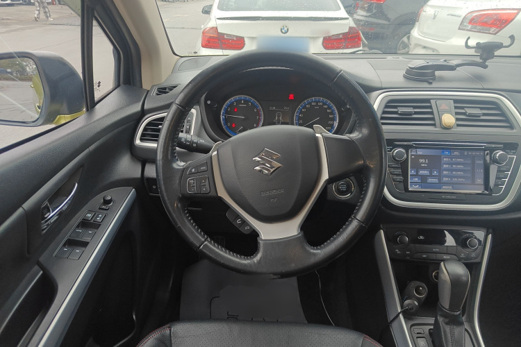 Suzuki S-Cross 2014 صورة سيارة #11