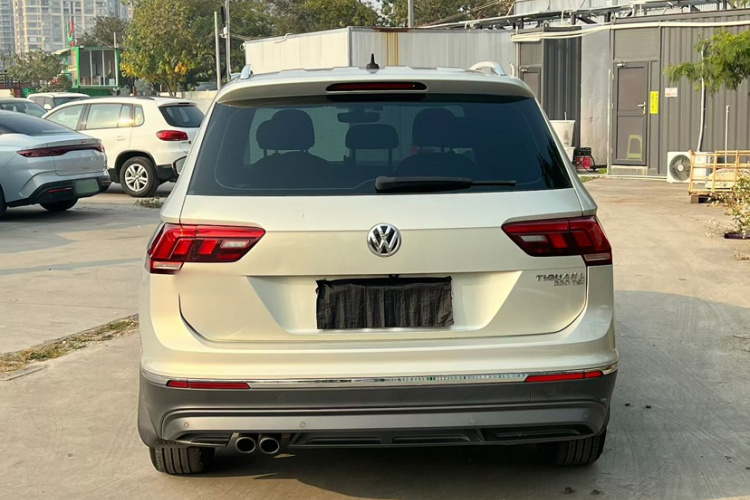 Volkswagen Tiguan L 2018 #11 Volkswagen Tiguan L 2018 car image #11