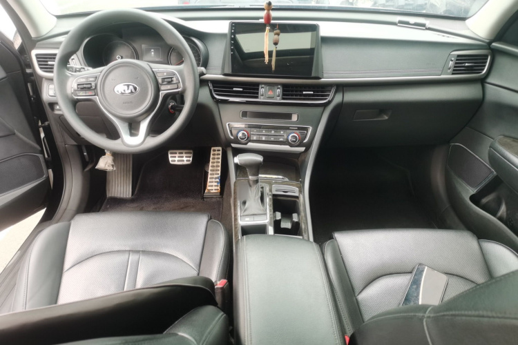Kia K5 2017 car image #11