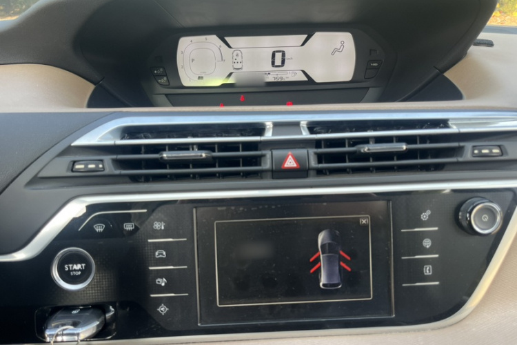 Citroen C4 PICASSO 2017 car image #11