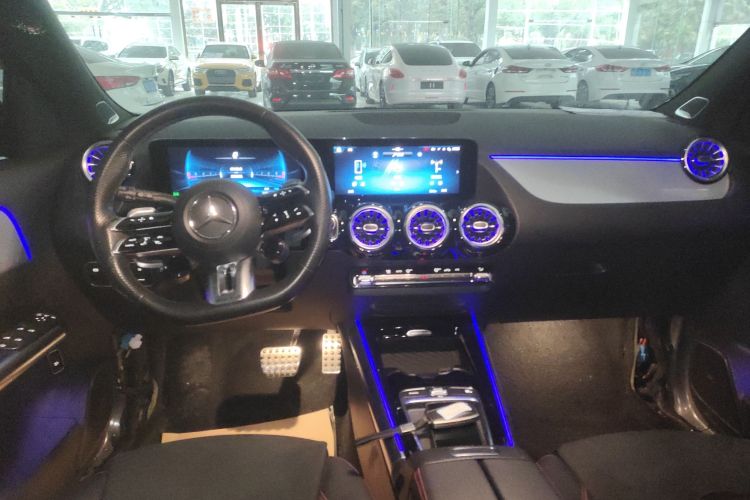 Mercedes-Benz GLA AMG 2023 car image #11