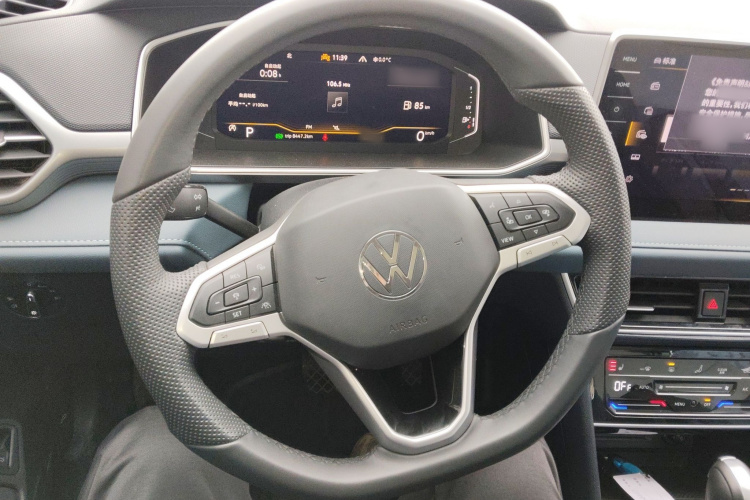 Volkswagen Tharu 2024 car image #11