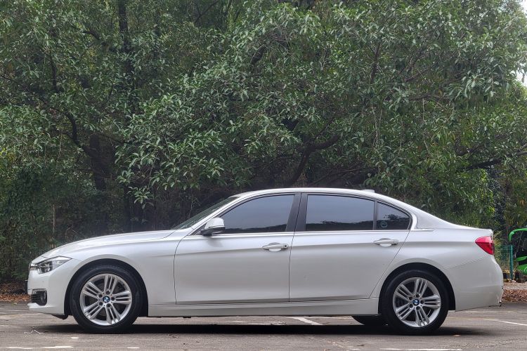 BMW 3 Series 2017 car image #11