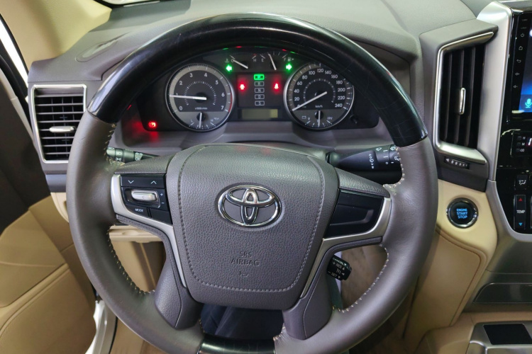 Toyota 2017 #11 Toyota 2017 car image #11