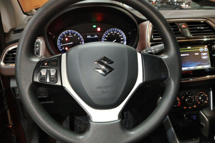 铃木 骁途 2017 汽车图片 #11