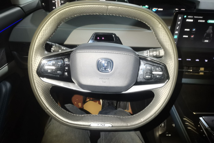 Changan UNI-K iDD 2022 immagine di auto #11