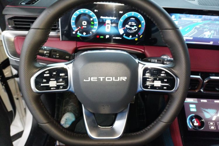 Jetour X70 PLUS 2023 car image #11