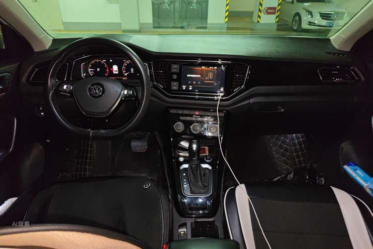 T-Roc 2020 immagine di auto #11