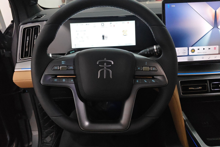 BYD SongL DM-i 2025 car image #11